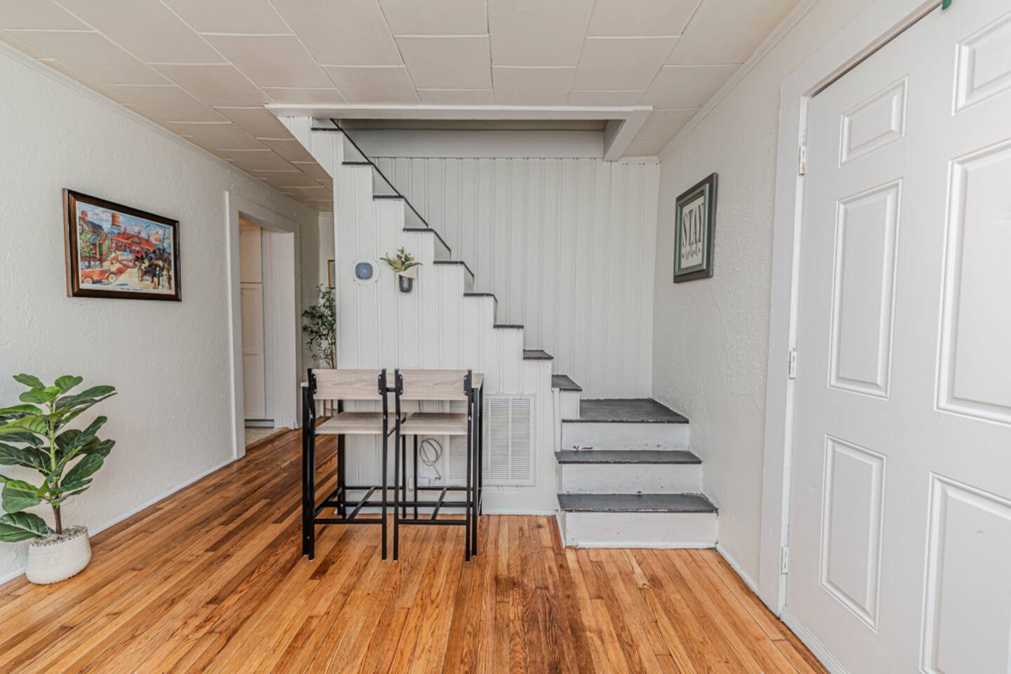 Historic Downtown Loft | Walkable | Work From Home