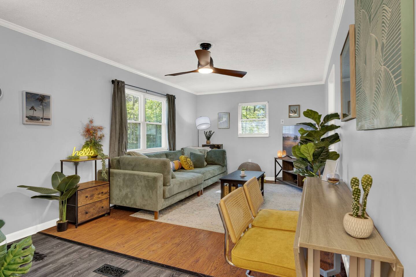 Knoxville Gem | 10 Min to UT | Sleeps 6 + Parking