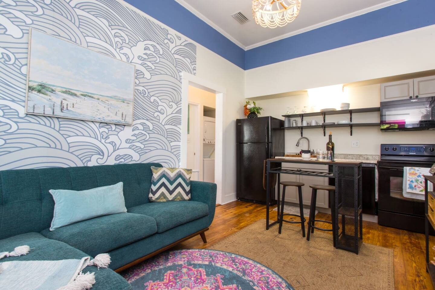 Coastal WFH Escape | Walk DT | 10 Min to Beach