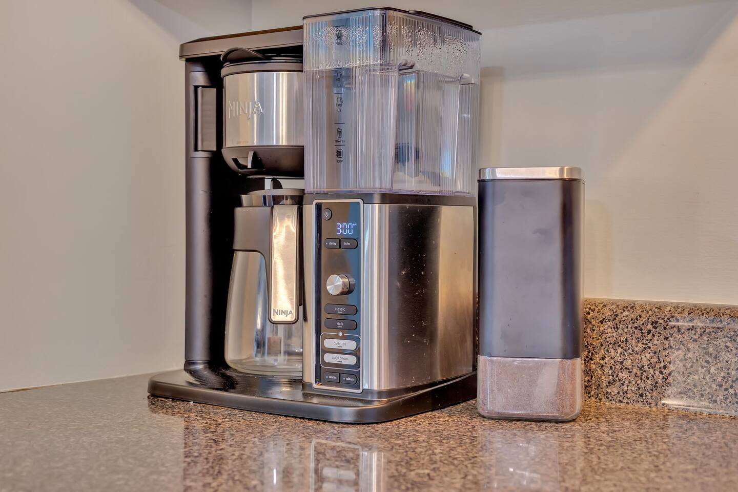 Totally Tubular Condo | Near Downtown | WFH | ADA