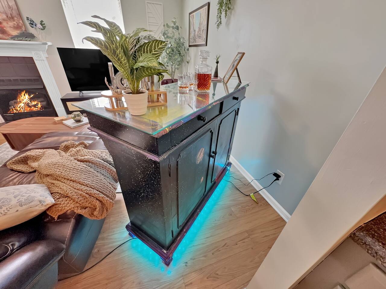 Totally Tubular Condo | Near Downtown | WFH | ADA