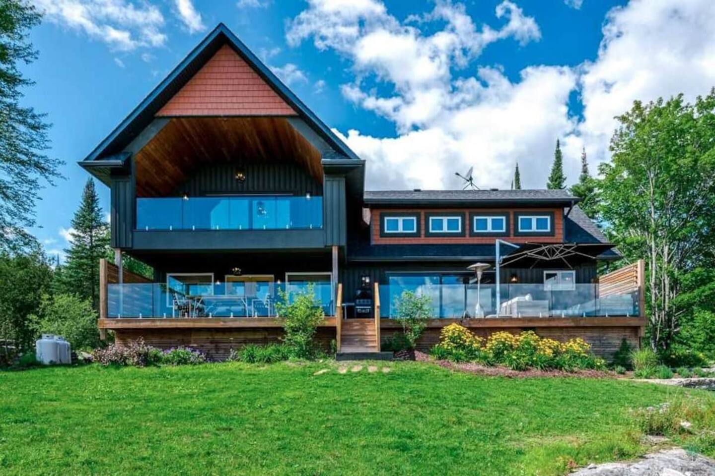 Blue Horizon Escape – Little Bald Lake
