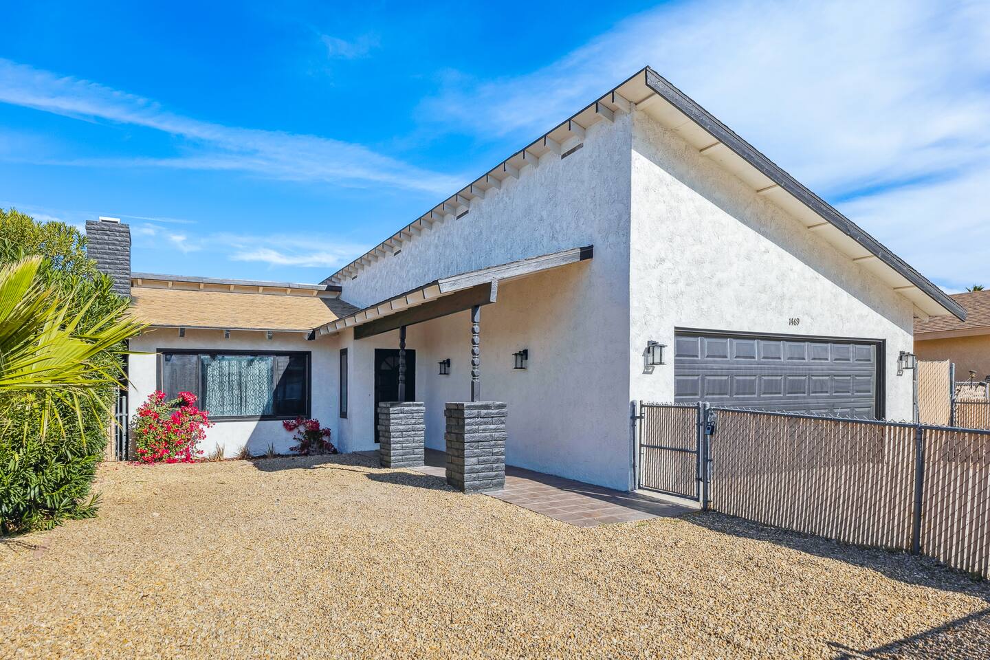 One Block From River | 3bd | Pet-Friendly | BBQ