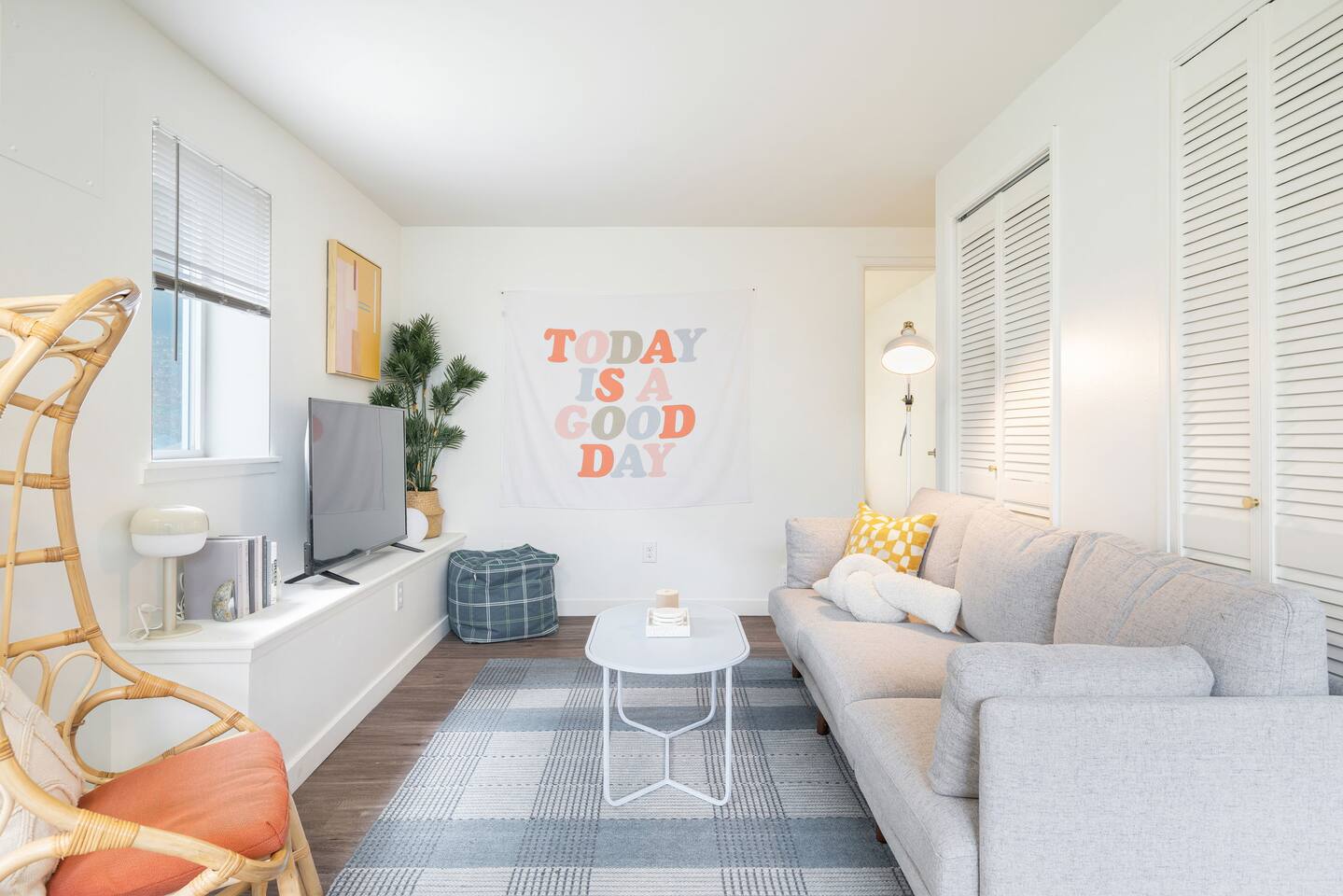 World Cup 2026 Base | Magnolia 2BR + A/C + Yard — Seattle — vacation rental