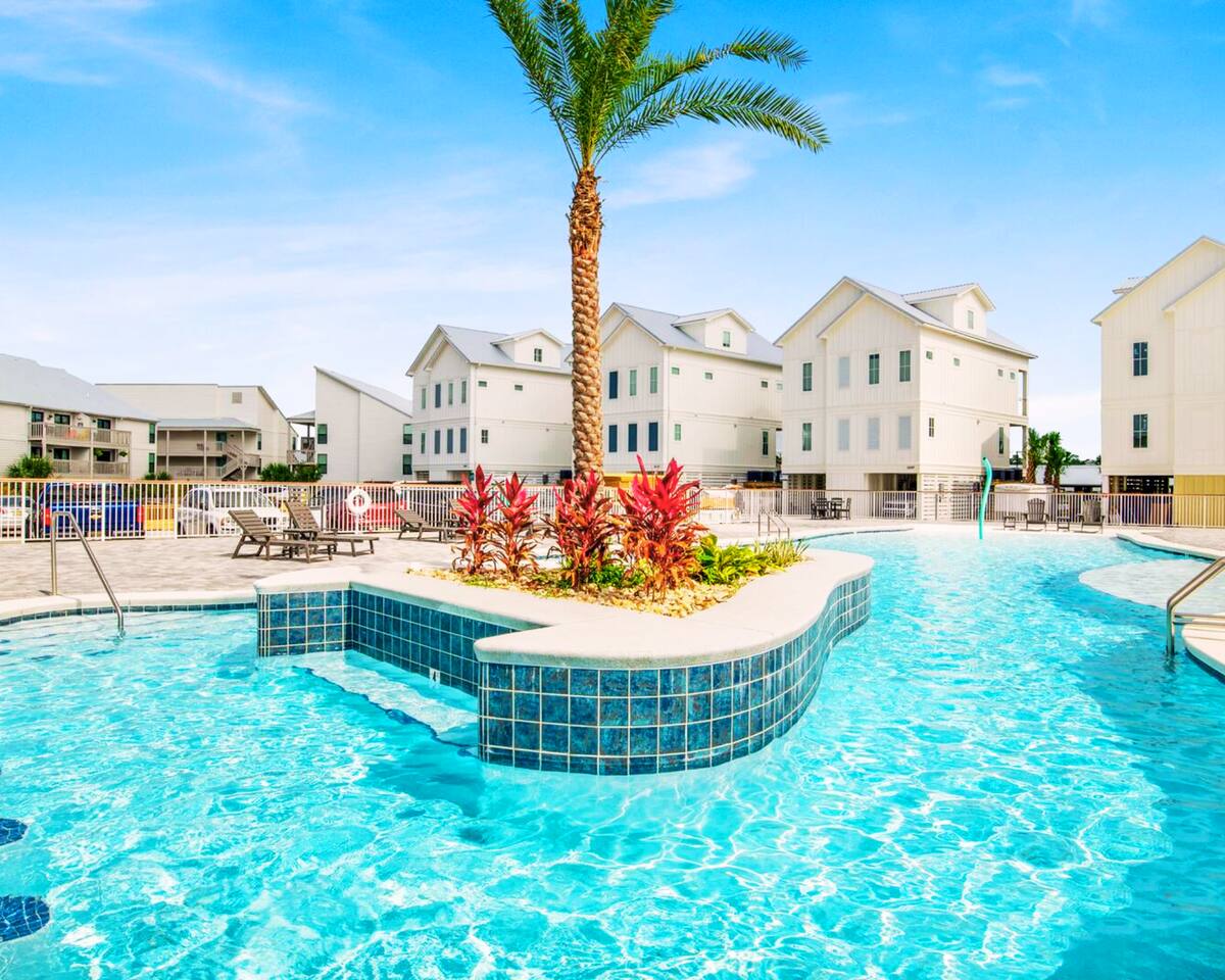 "The Boat House @ The Osprey" | Luxury 4BR*Pool*Steps To Beach*Boat Slip*Gulf Views