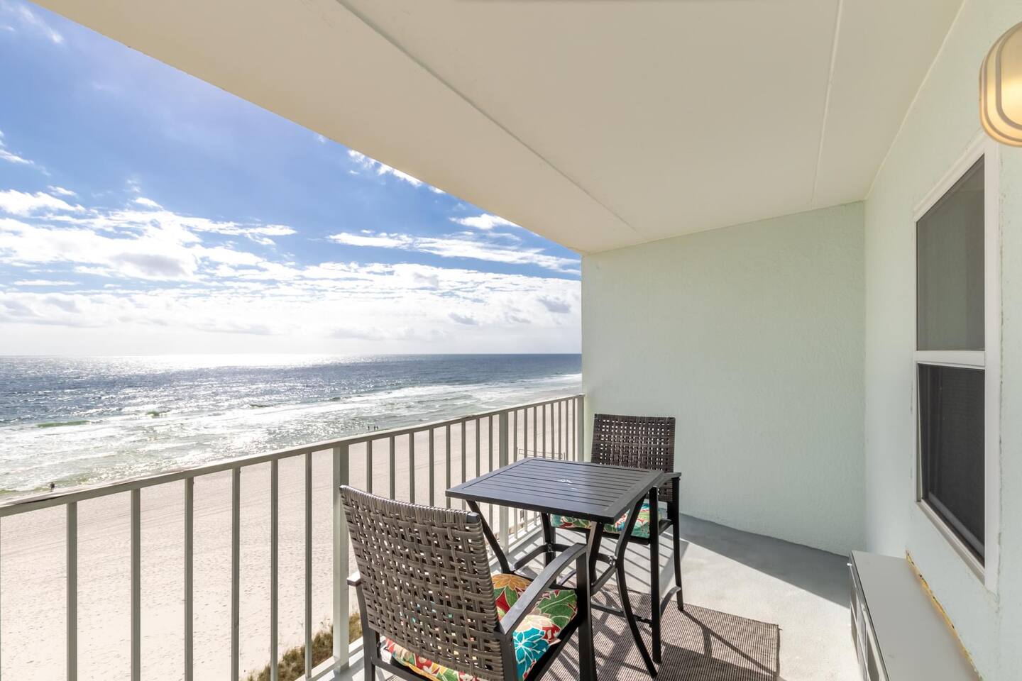 "Emerald Skye #62" | Beach Front*Stunning Gulf Views*Pool*Gym*Pier*1BR + Bunks