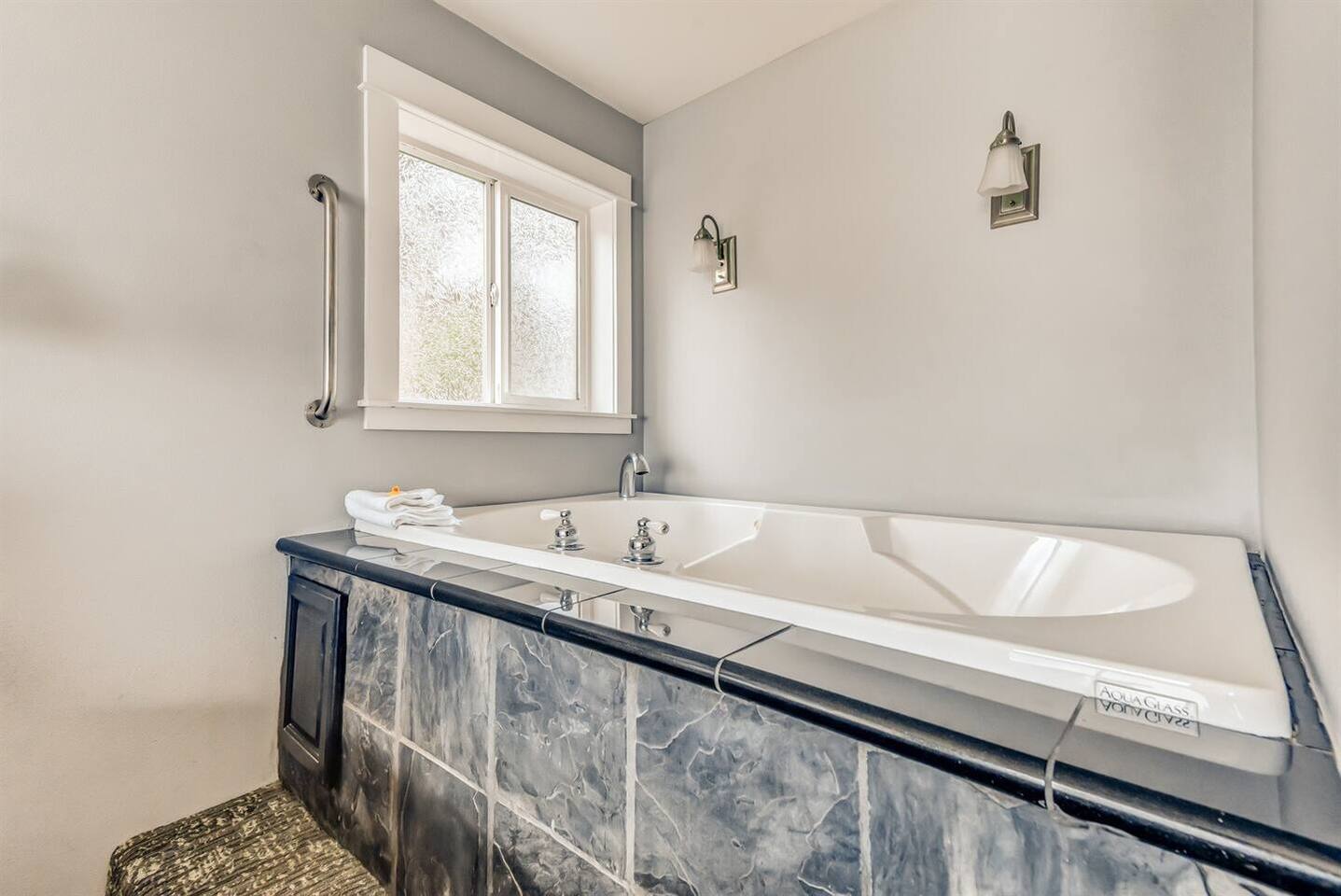 Nelscott Suite - Sweet Haven Nelscott Manor