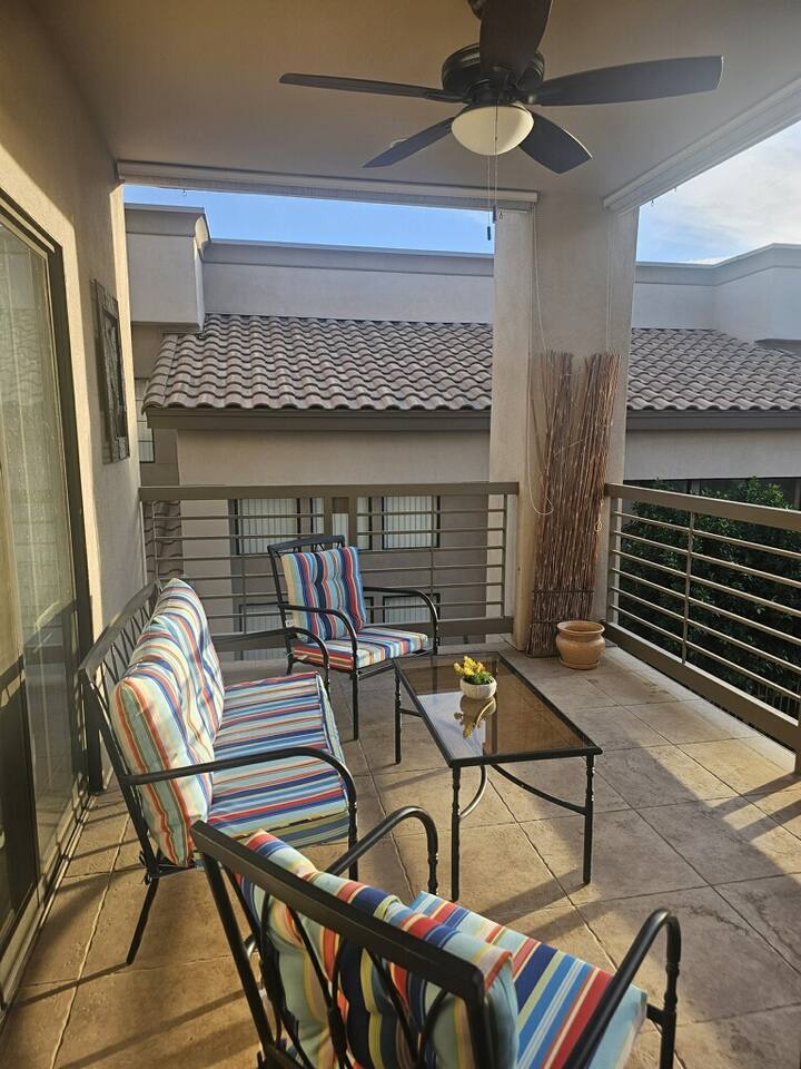 2BR Scottsdale Condo w/Pool & Hot Tub - Near Golf!