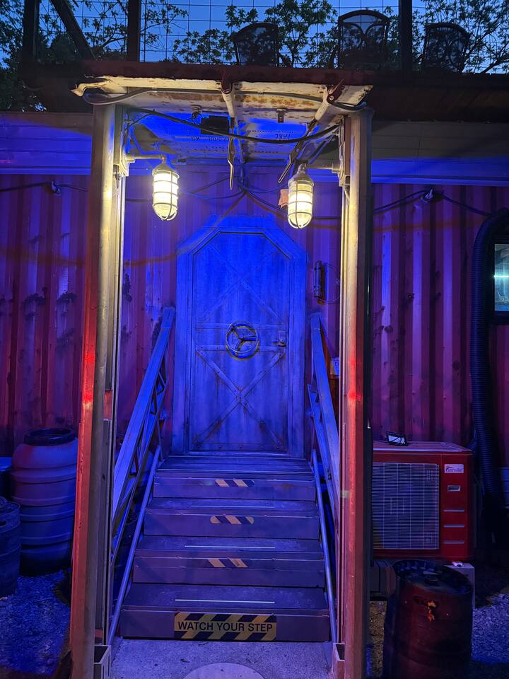 Space Cabin