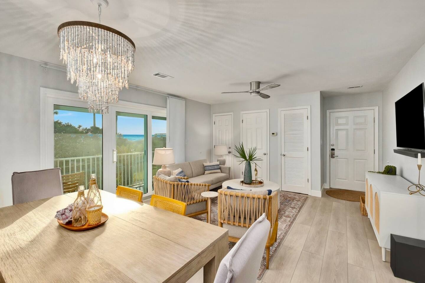 New 2BR/2BA - Gulf Views Steps to Gulf Sleeps 6