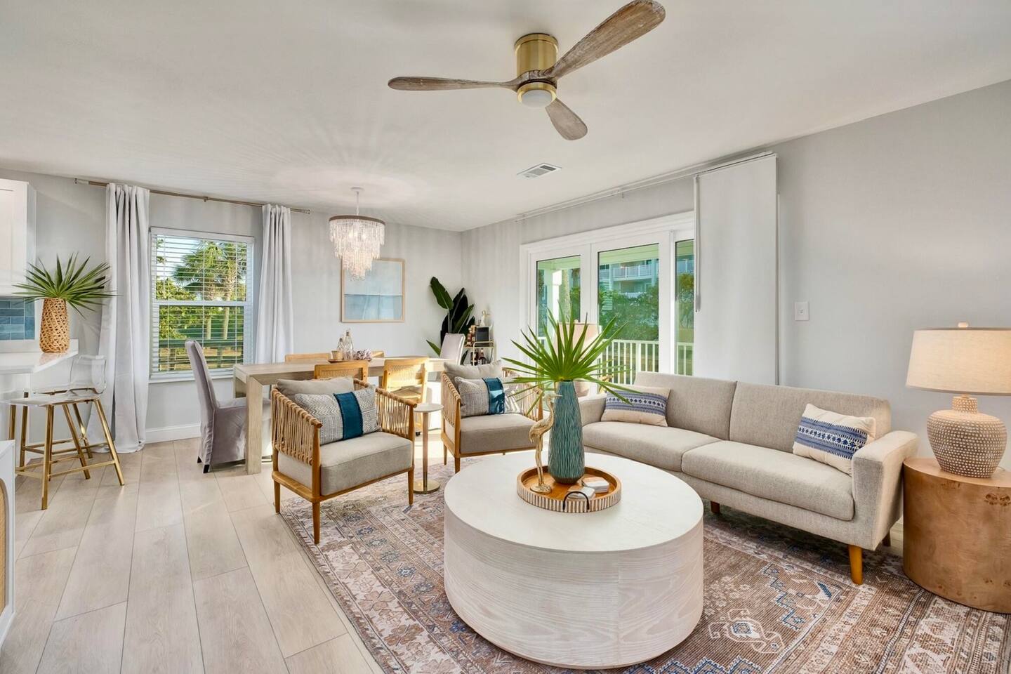 New 2BR/2BA - Gulf Views Steps to Gulf Sleeps 6