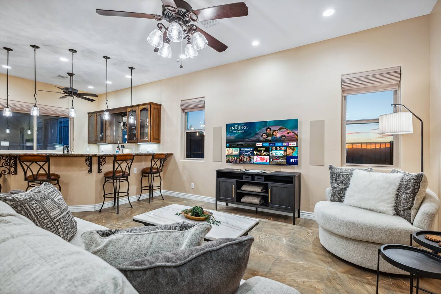 Grand Luxe | Pool+Spa| RV Garage | Starlink | BBQ