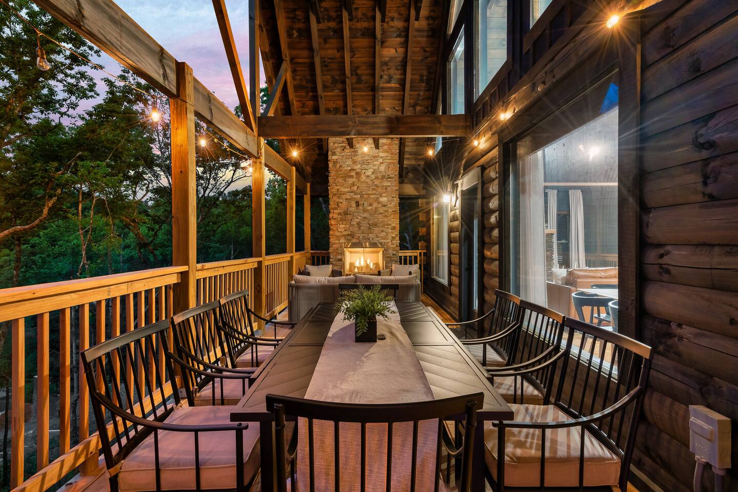 Luxury cabin: Outdoor Fireplace, Hot Tub, Theater — Sevierville — vacation rental