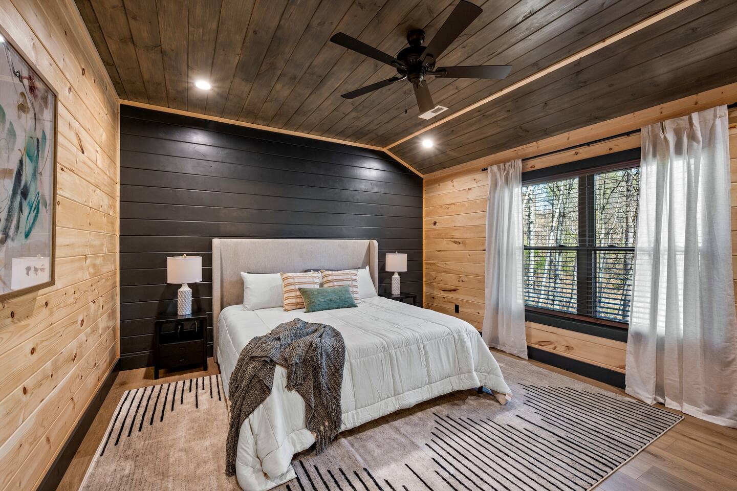 Luxury cabin: Outdoor Fireplace, Hot Tub, Theater