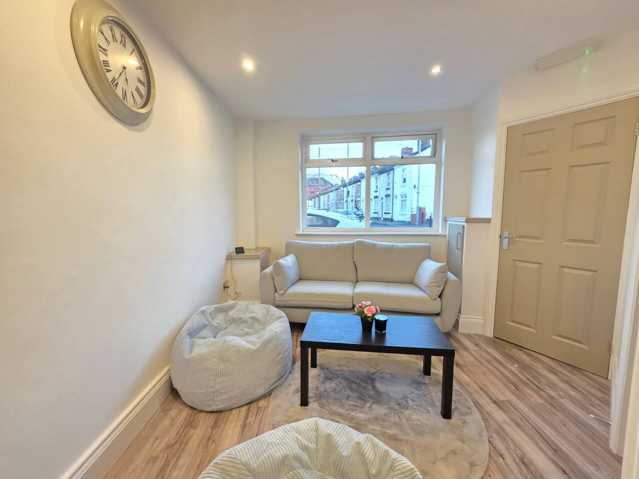 #18 Anfield 5 min walk Sleeps 7 4BR 5Bed 3Bathrms