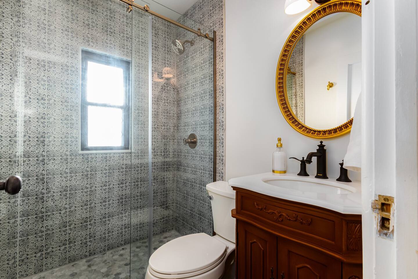 Clover Cottage | 1 mile to ND | Cozy Getaway