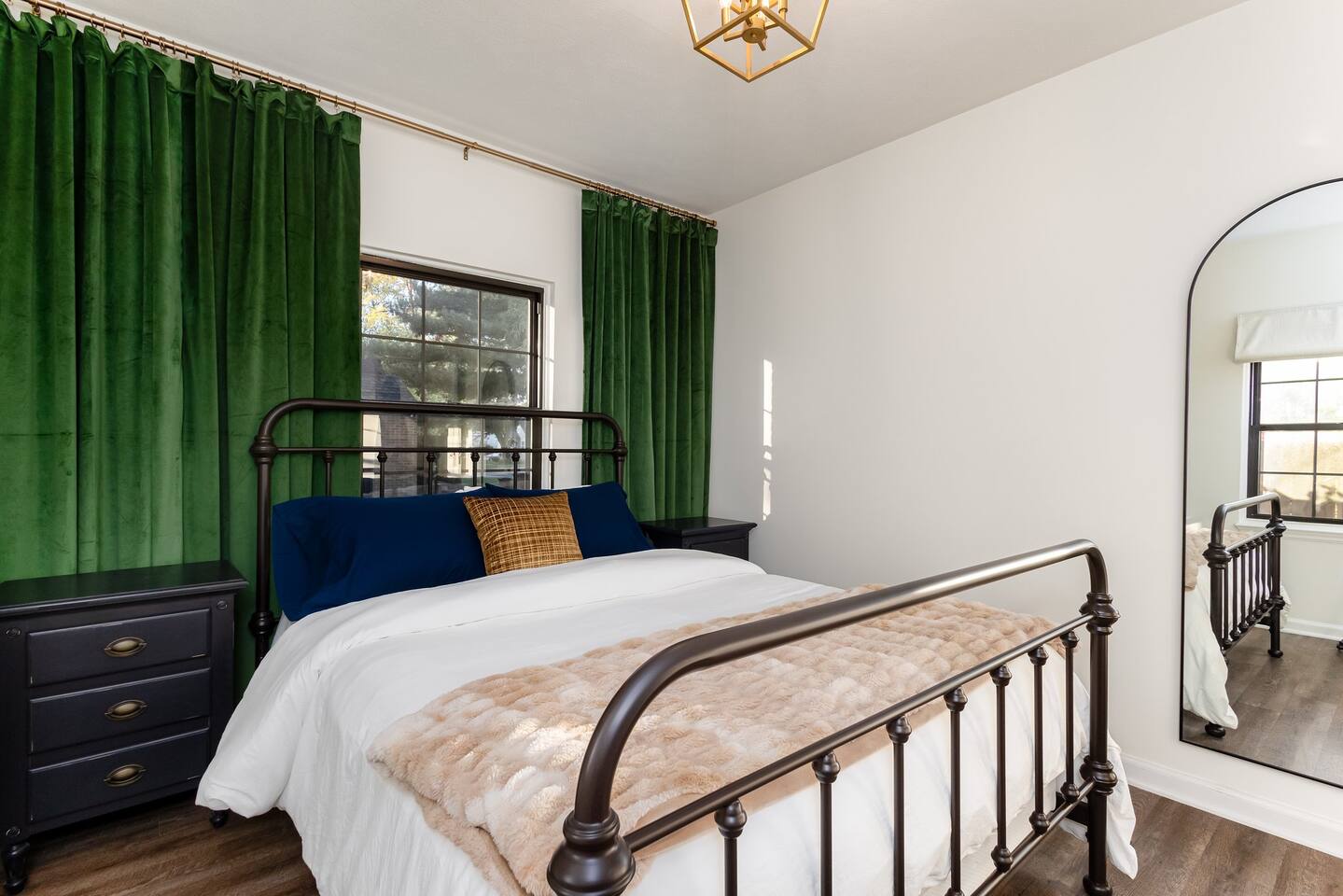 Clover Cottage | 1 mile to ND | Cozy Getaway