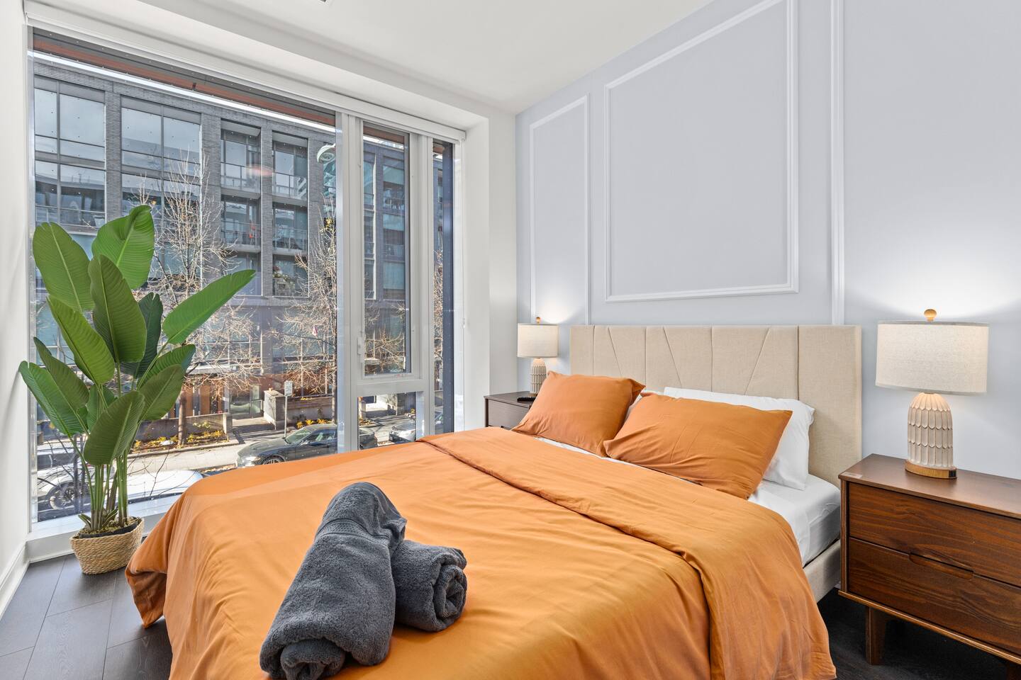 Pro-Designed 4BR3BTH 2-Storey Townhouse-DT Toronto