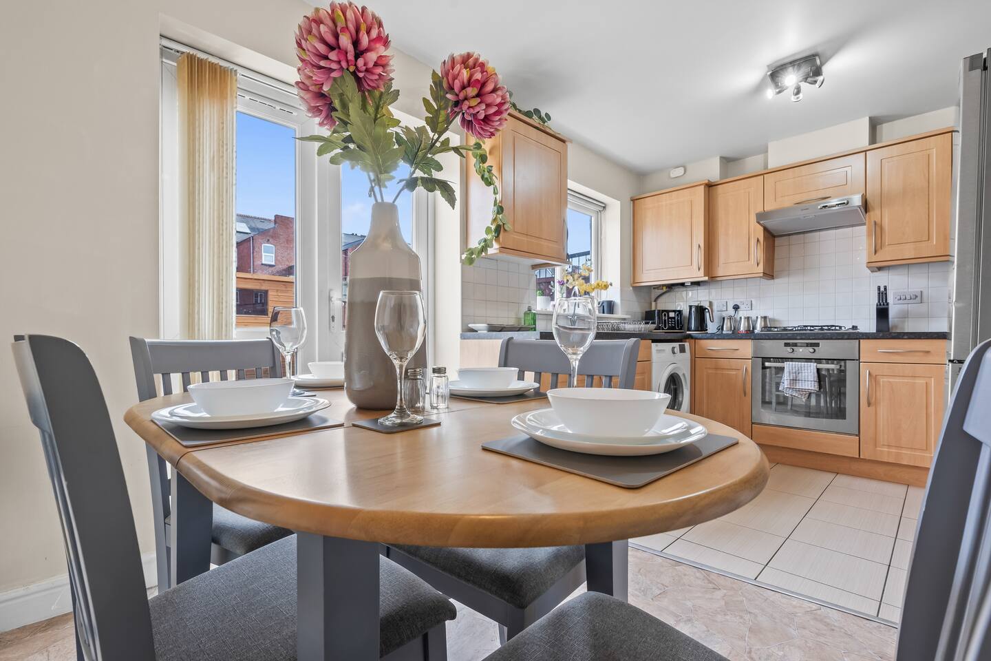 #35 City Home Sleeps 8 3BDR 2 BR Bham CC 10 mins