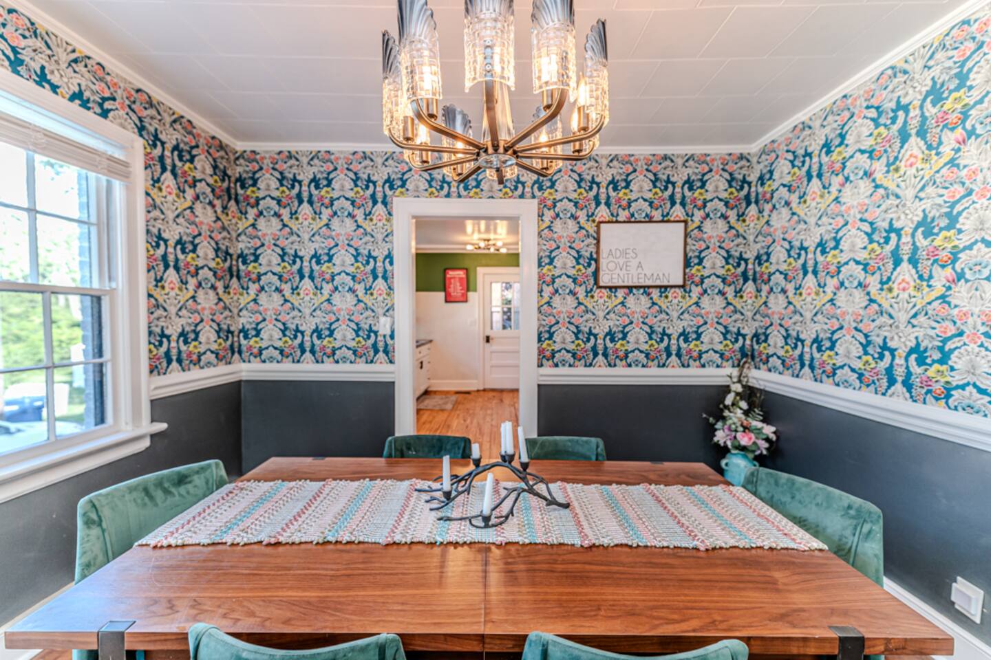 Stunning Historic Estate | King Bed | Movie Room
