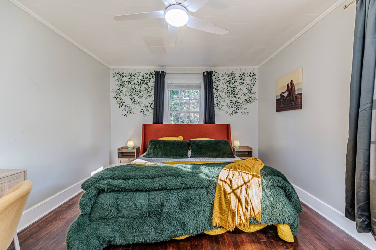 Stunning Historic Estate | King Bed | Movie Room