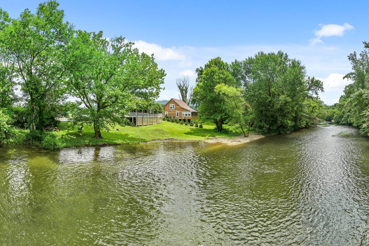River front, Fire pit, Fishing, Arcade, Swimming