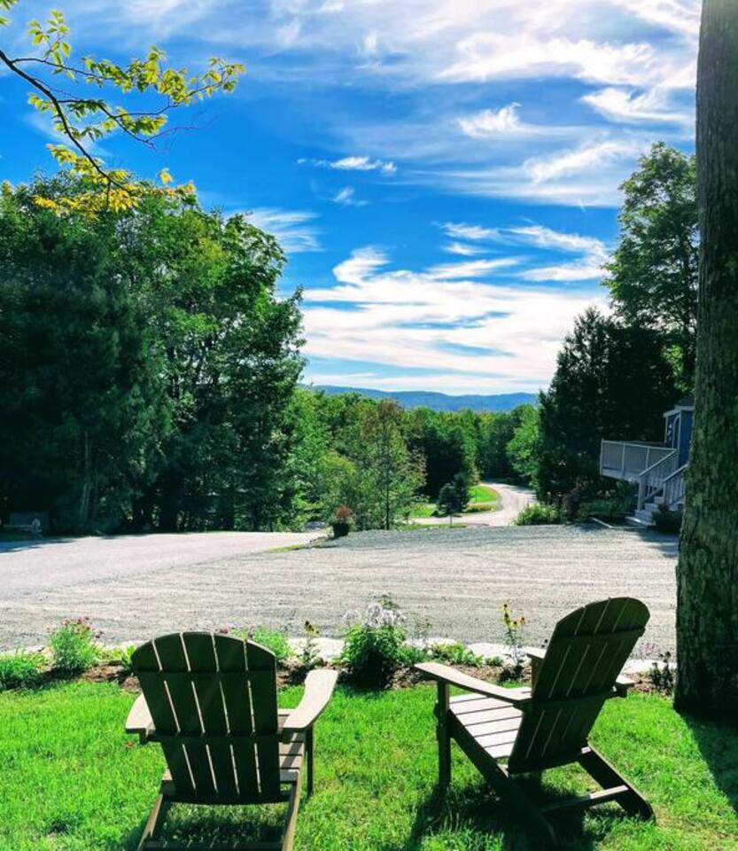 6BD 3BA - Mount Snow VT - Ski-Back Trail - Shuttle
