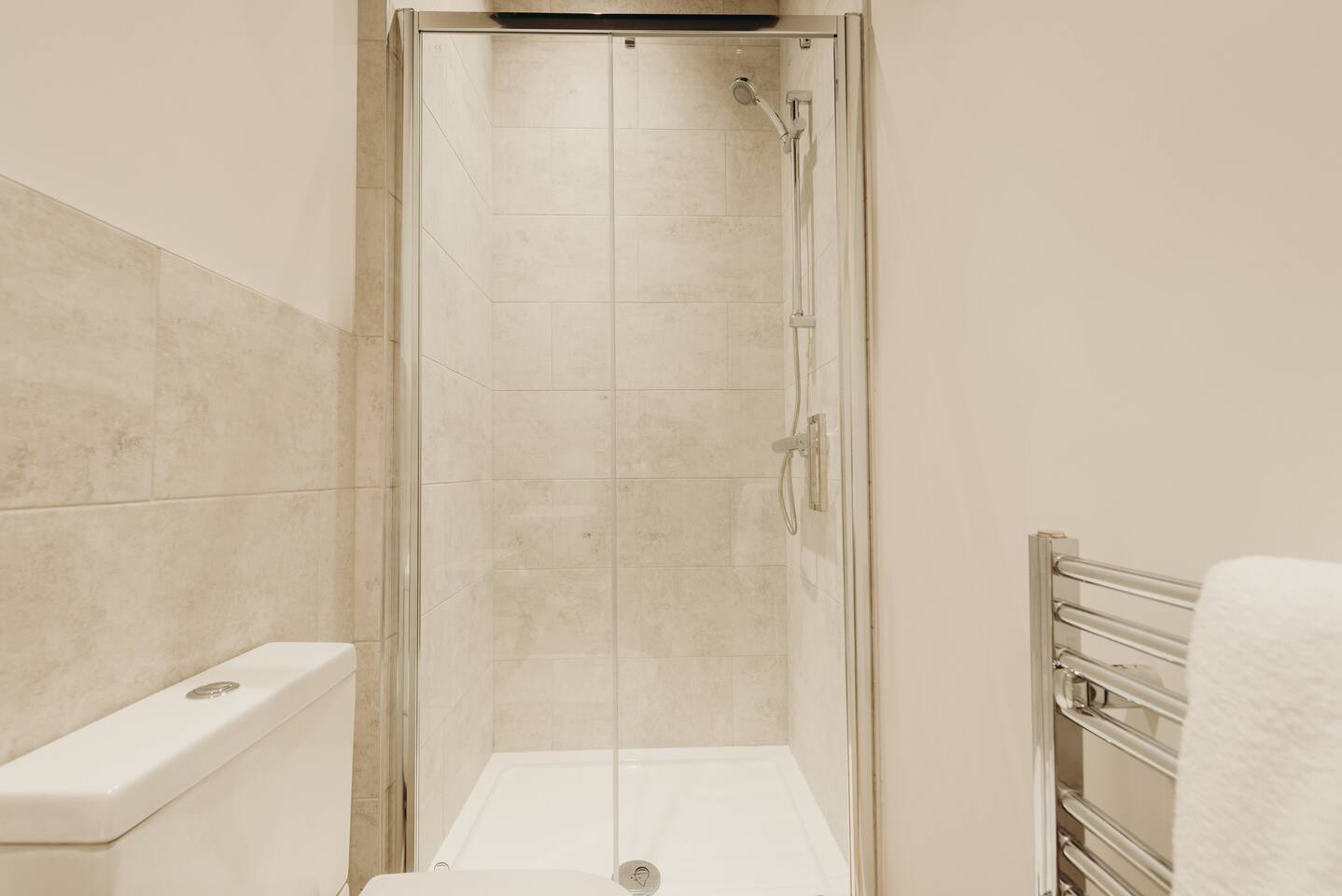 #39 Modern 2-Bedroom Stay with Comfort & Style