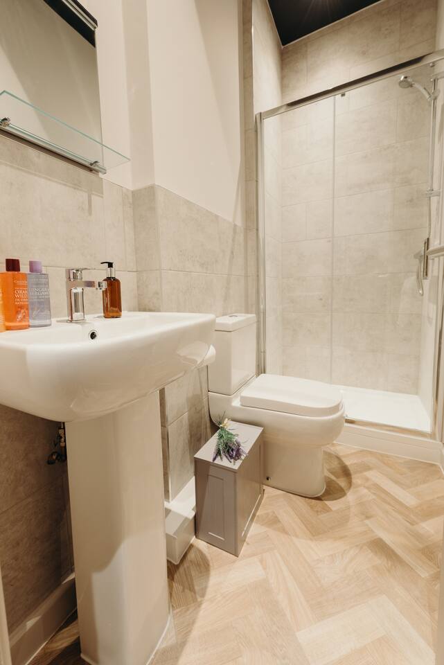 #39 Modern 2-Bedroom Stay with Comfort & Style