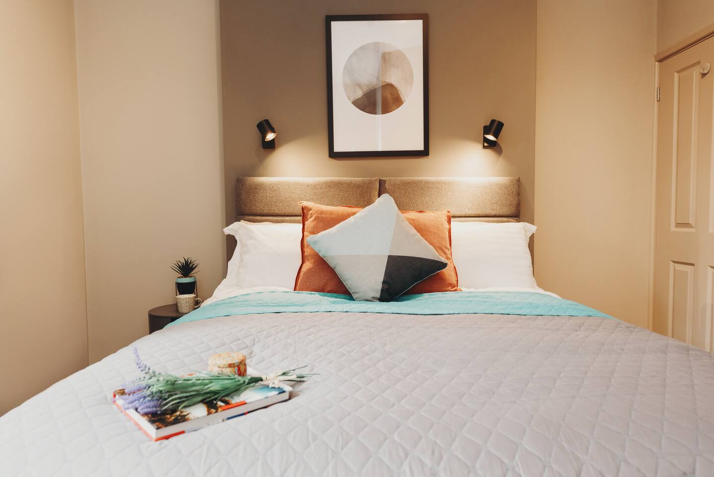#39 Modern 2-Bedroom Stay with Comfort & Style — Staffordshire — vacation rental