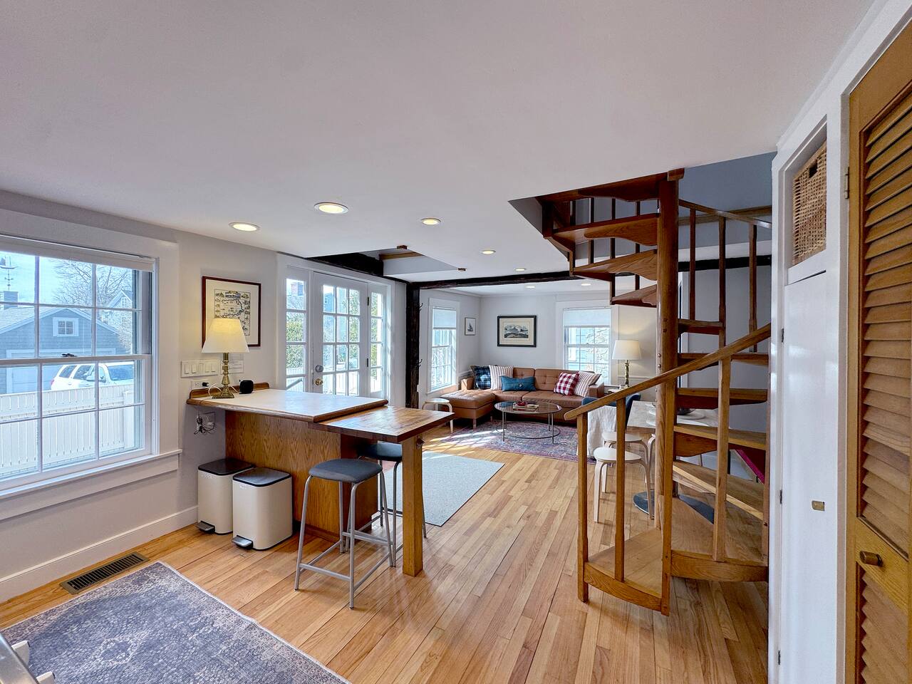 Exposed Beams, One Block From Harbor, Garage