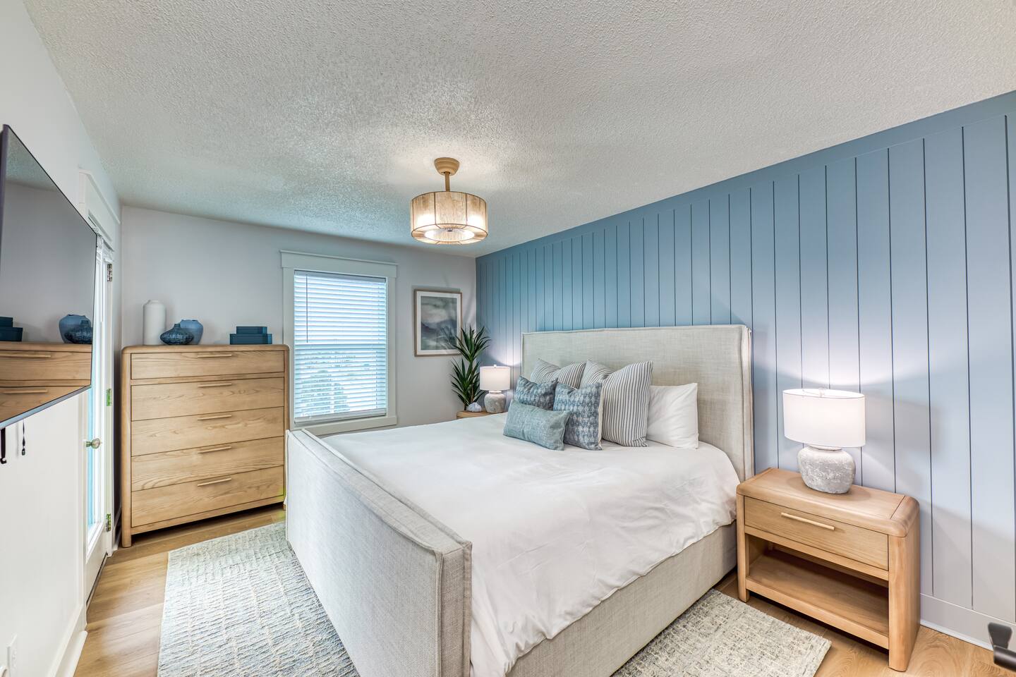 Beachfront Complex-Renovated-3bd2ba-3rdFloor