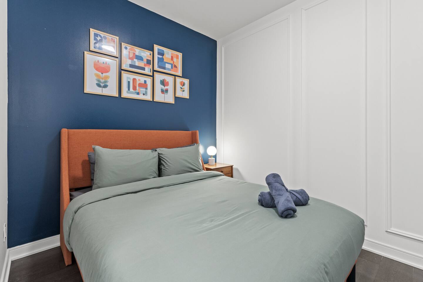 Luxury 4BR/3BT 2-Storey Home in Downtown Toronto