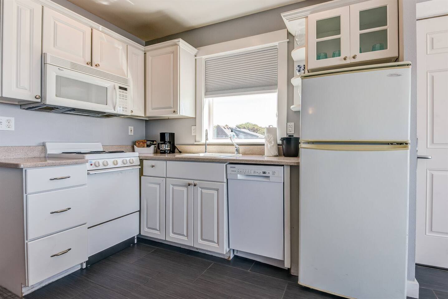 Seal Suite - Sweet Haven Nelscott Manor