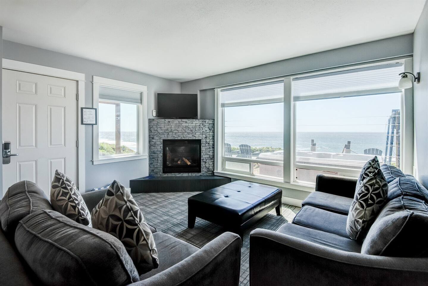Seal Suite - Sweet Haven Nelscott Manor