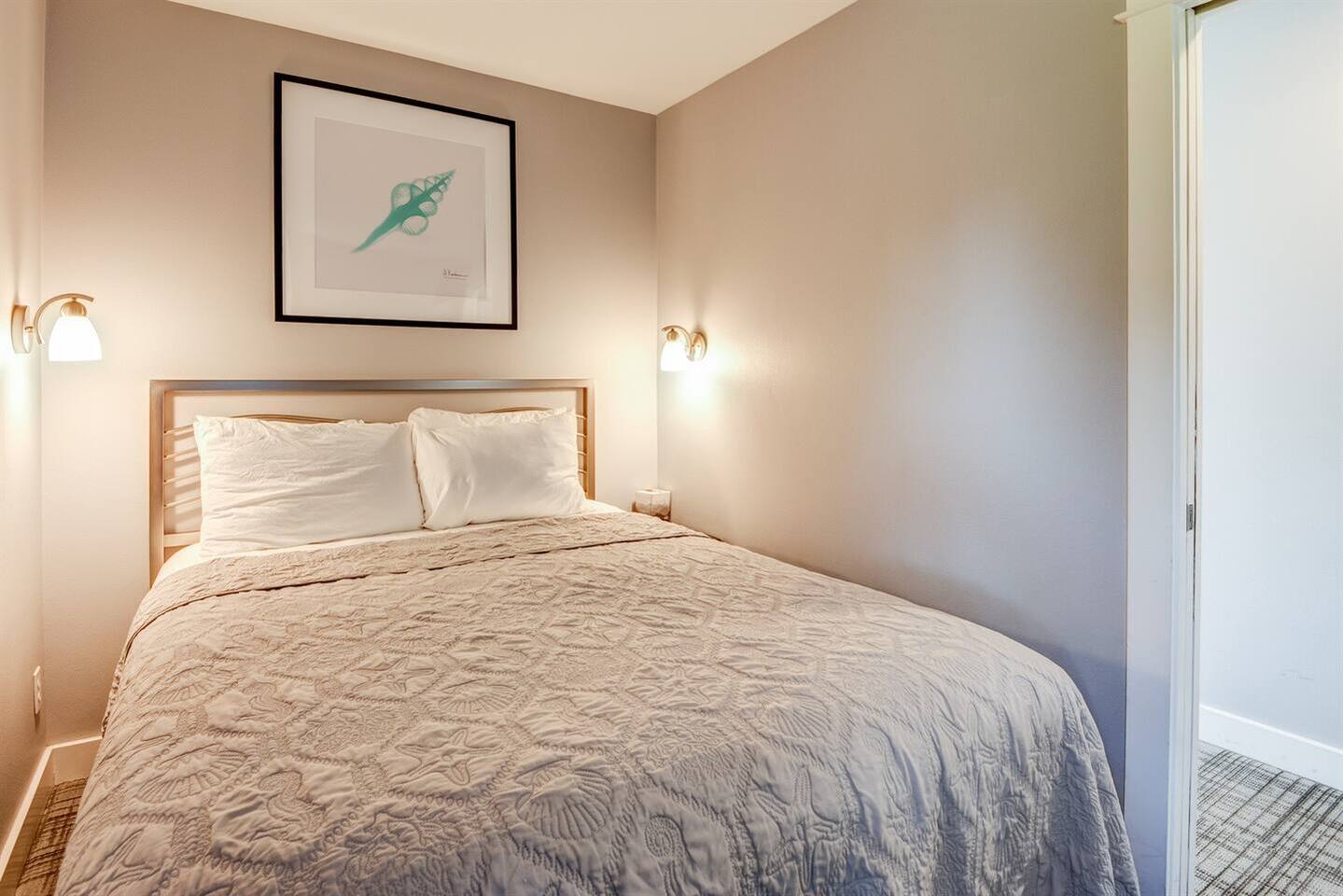 Seal Suite - Sweet Haven Nelscott Manor