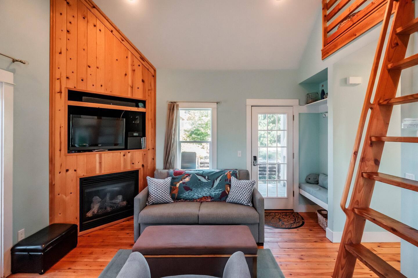 Wind Sailor - Olivia Beach Camp Cabin