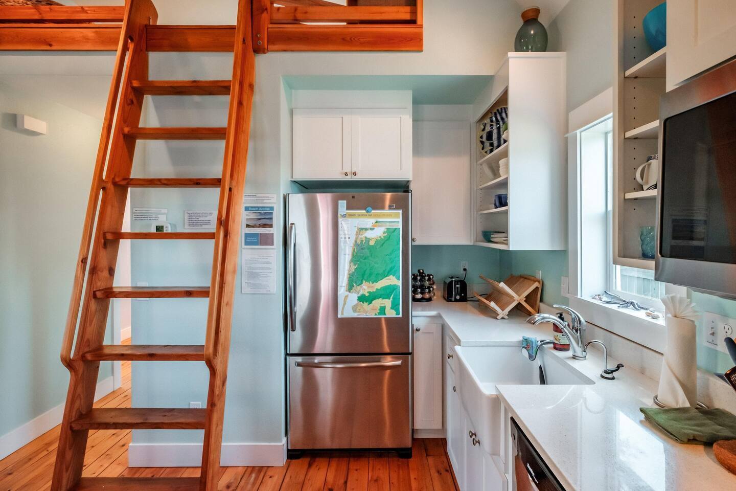 Wind Sailor - Olivia Beach Camp Cabin