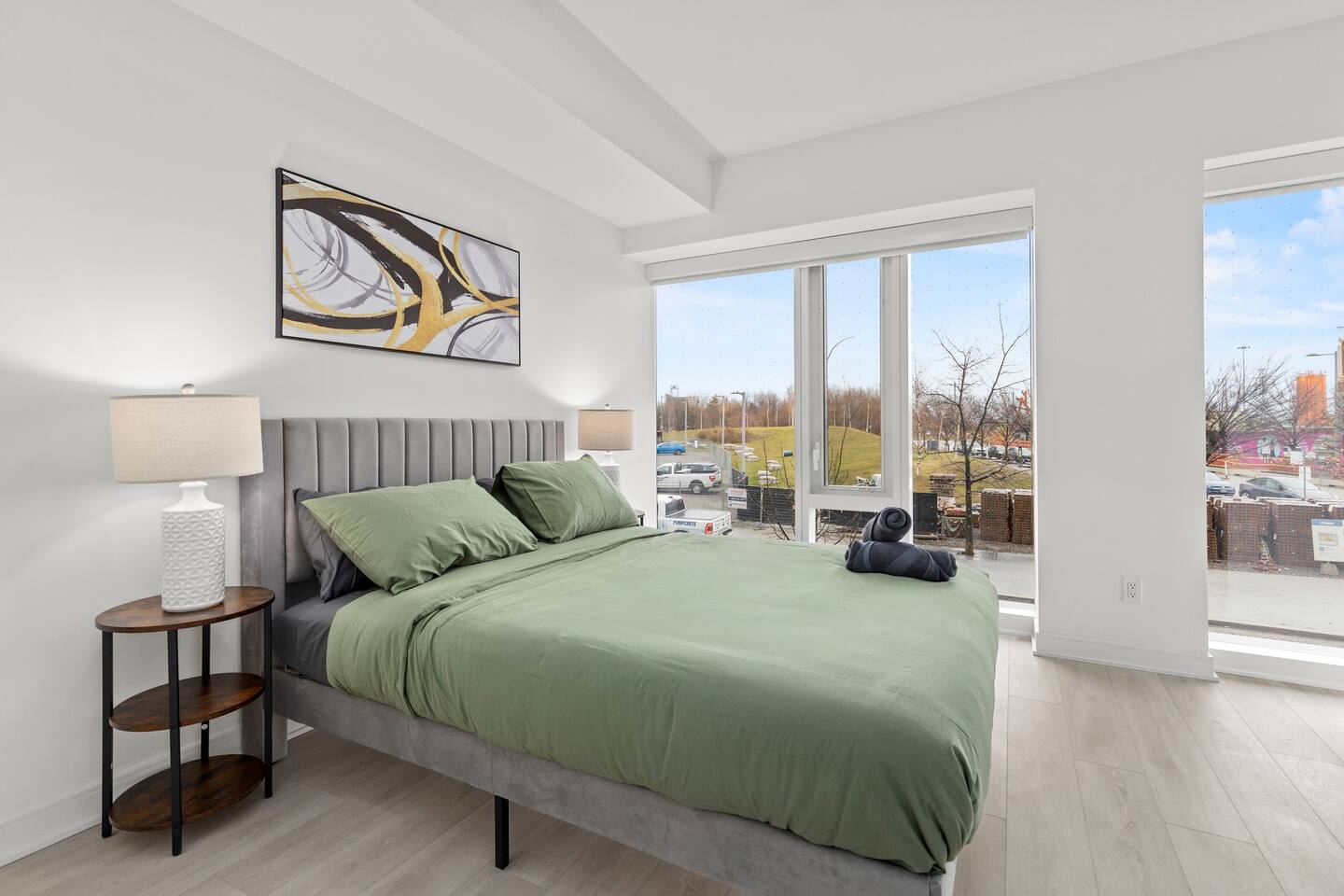Modern 3BR/2.5BT Home + Free Parking
