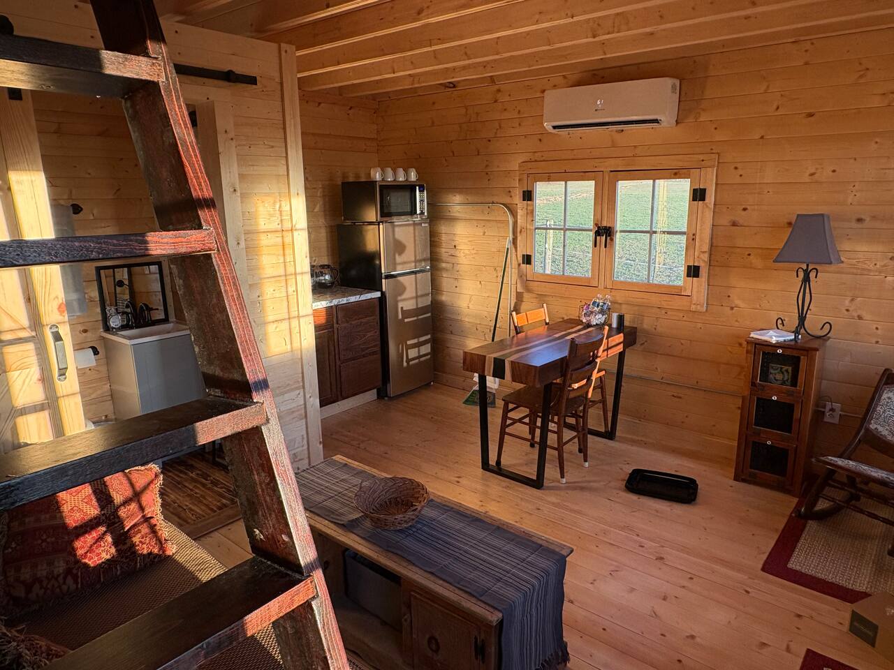 Farm Cabin Near Shawnee Wine Trail & Natl Forest