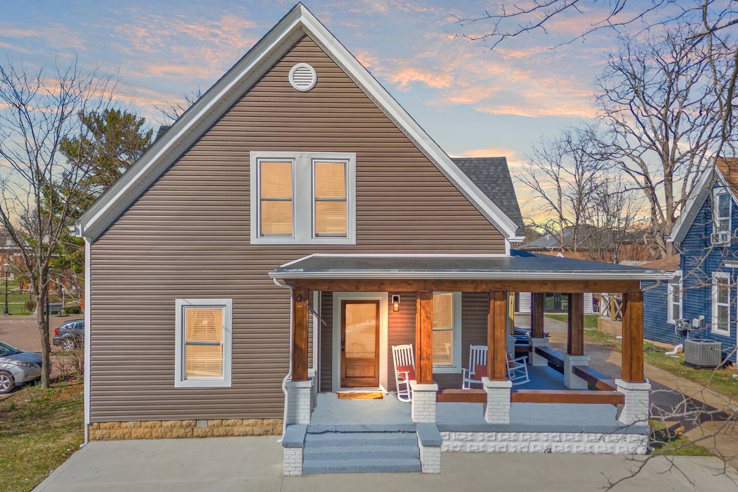 2 Hot Tubs/Private Bar/ Pickleball & Basketball Ct