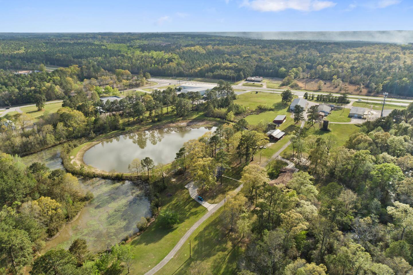 RJs Retreat_Private pond, fishing, 2 bed 2 bath