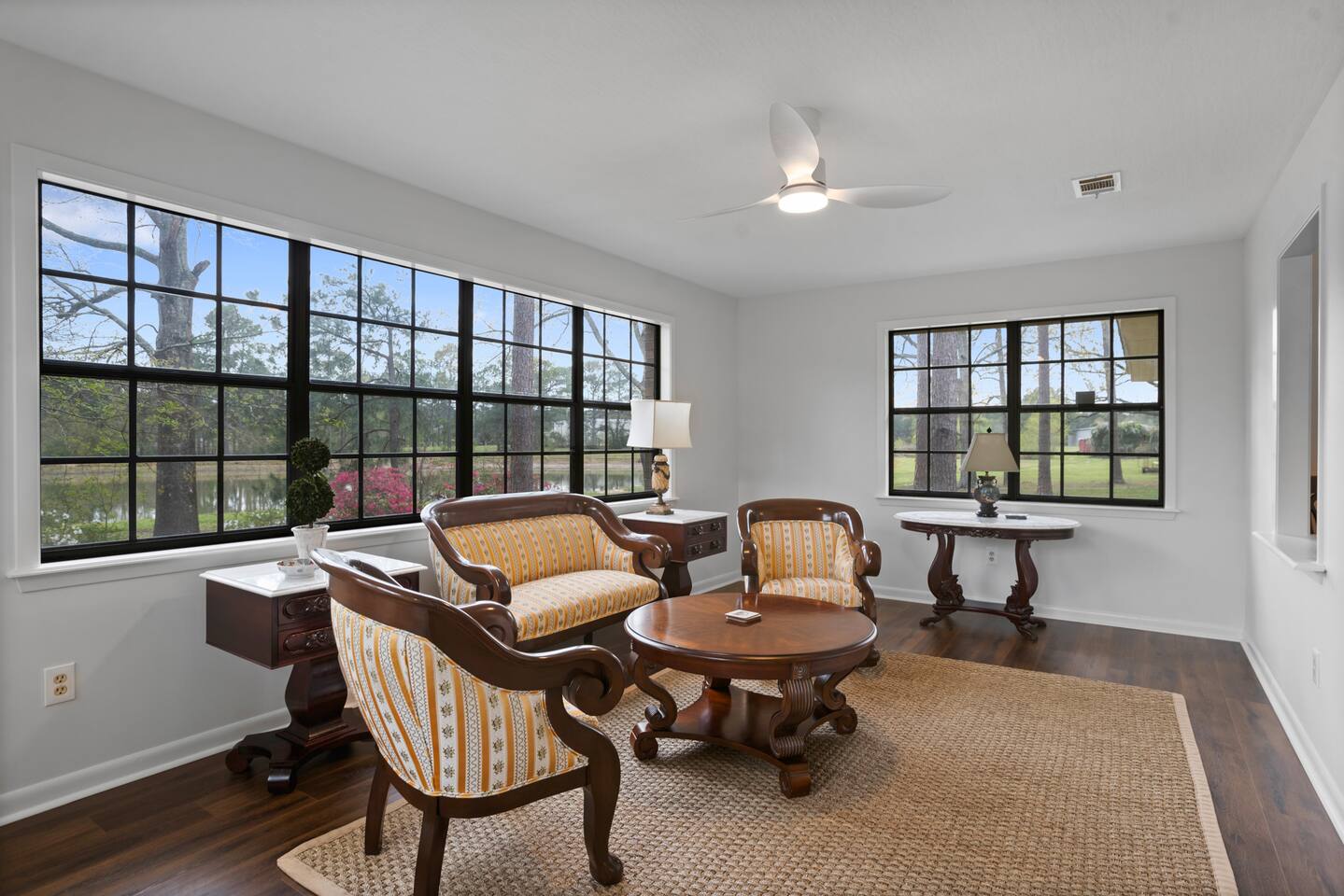 RJs Retreat_Private pond, fishing, 2 bed 2 bath