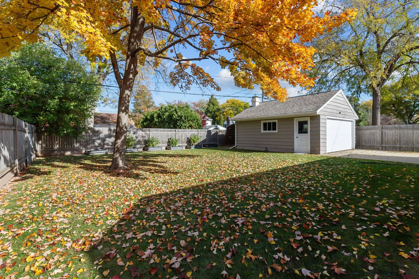 Appleton 3BR Ranch • Sleeps 6 • Long Stays, YES!