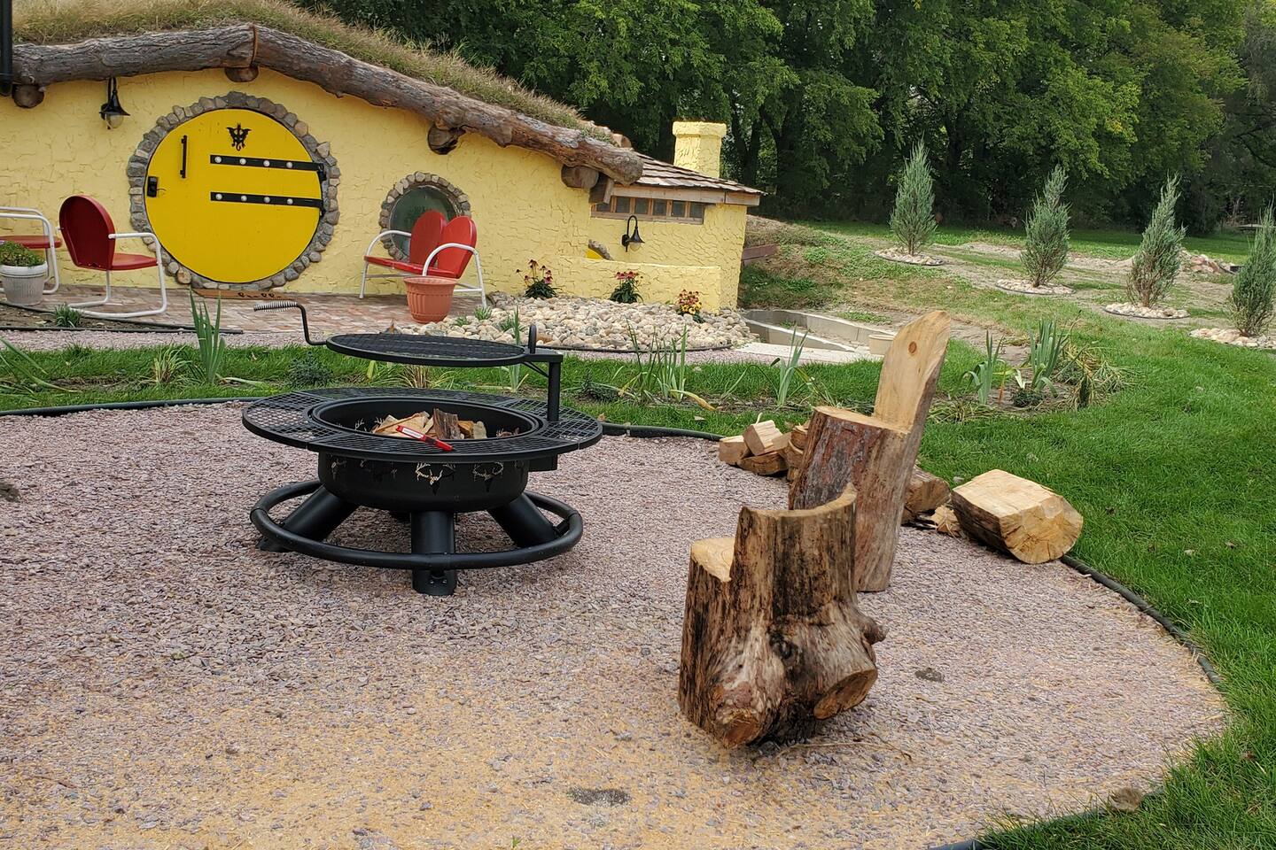 Hobbitlike Cottage | Grass Roof | 5-Acre Retreat
