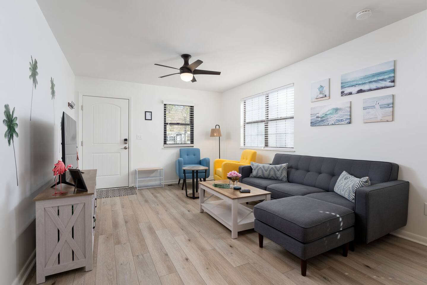 King bed | 5 min to beach | Fence in Back Yd