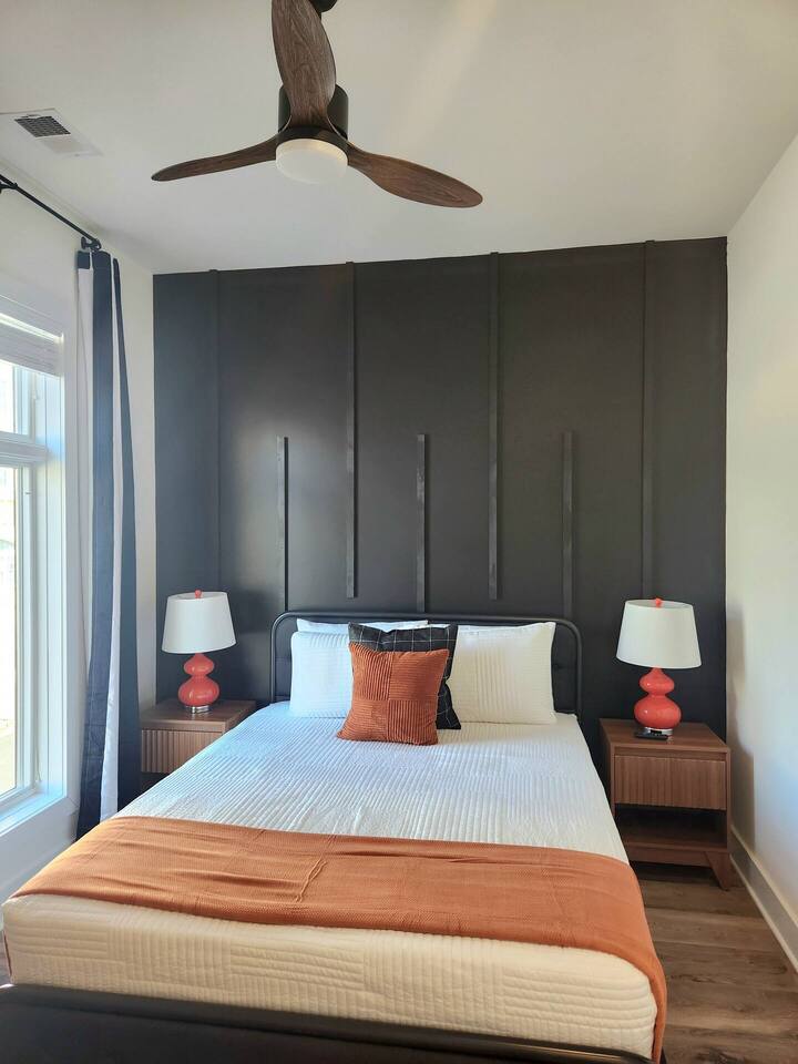 The James Suite One-Newly Built, 2 BR, Beach Block
