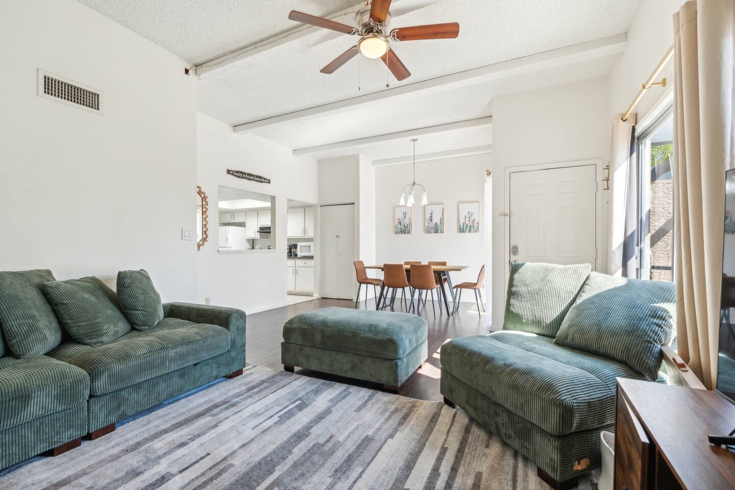 Cozy Desert Condo
