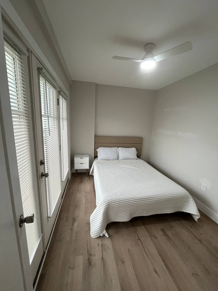 3BD Private Condo - Free Parking