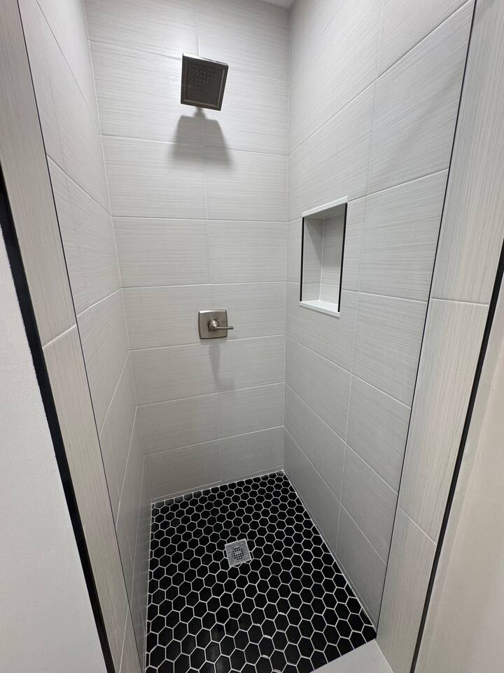 3BD Private Condo - Free Parking